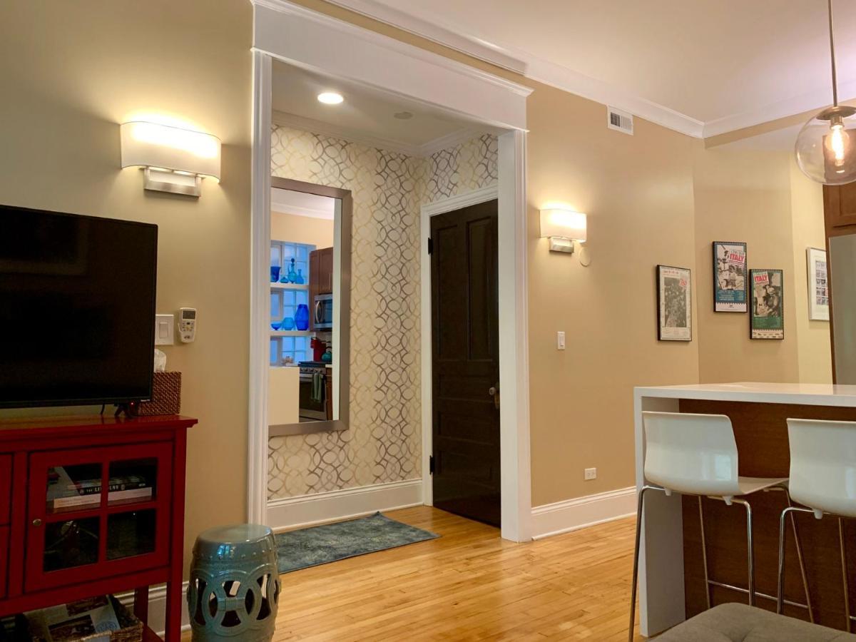 Apartment 1f Cozy In Little Italy Near Downtown West Loop United Center Chicago